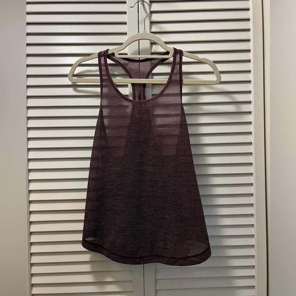 LULULEMON Long Distance Tank Top *Textured
Mesh SE Racerback - Picture 7 of 12